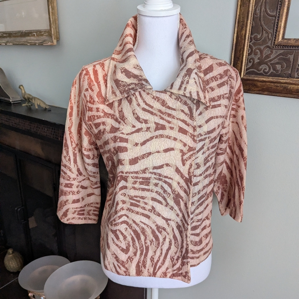 NEW Chicos Size 1 Women's Medium Lace Animal Print Cropped Blazer/Jacket